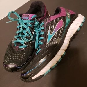 Brooks Ghost9 womans shoes size 9